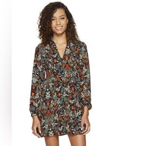 NWT Romeo and Juliet Couture-Floral V-neck w/drawstrings long sleeve dress- M